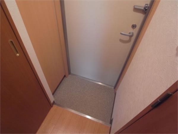 タカマツ神戸駅南通 玄関