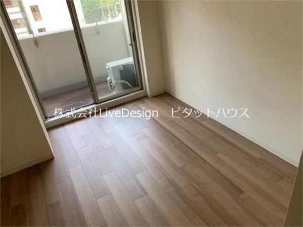 プレサンスジェネ新神戸ステーションフロント リビング