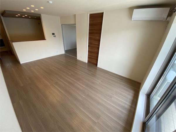 オカバ姫路青山シャーメゾン B棟 リビング