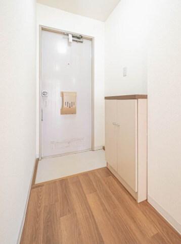 タウニィ塩屋（211） 玄関