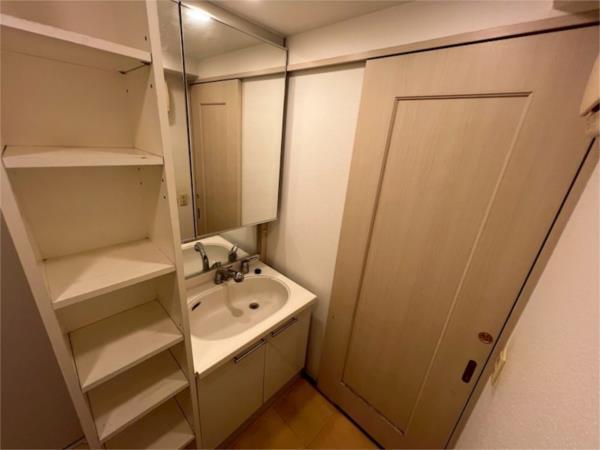 ワコーレ三宮ランドマークシティ 収納