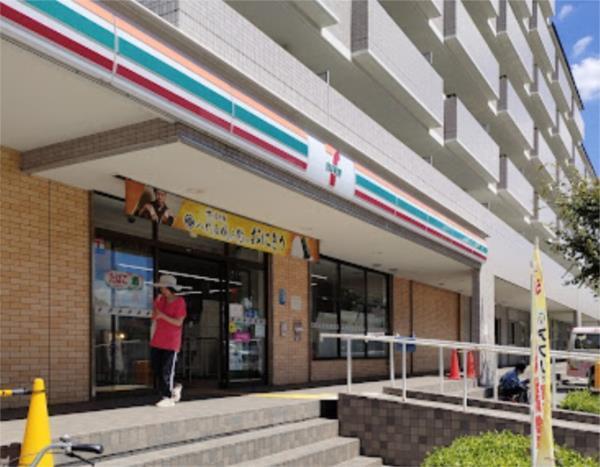 セブンイレブン 神戸本庄町1丁目店：80m