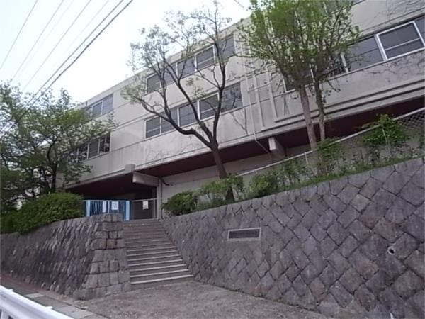 朝日ヶ丘幼稚園：190m