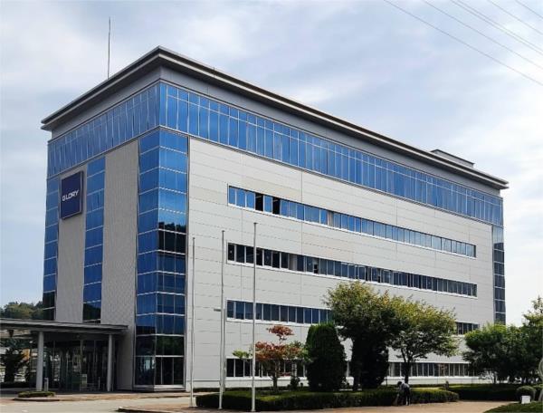 グローリー株式会社 本社・本社工場：847m