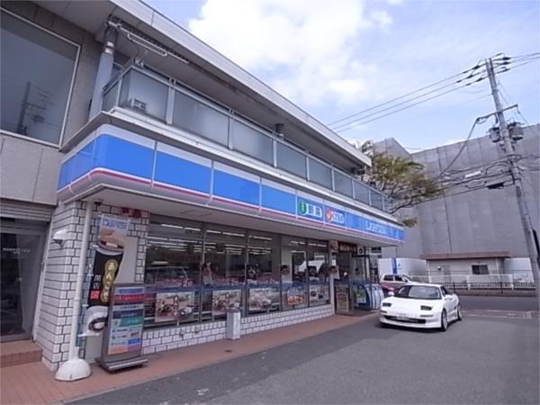 ローソン 宮川店：409m