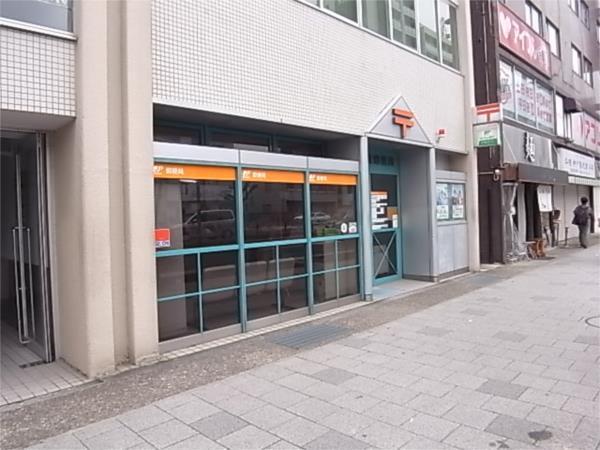 神戸住吉郵便局：559m