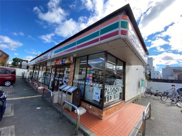セブンイレブン　姫路伊伝居店：616m