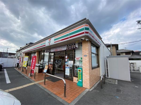 セブンイレブン 姫路田寺７丁目店：139m