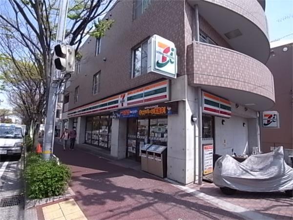 セブンイレブン 芦屋打出駅北：182m