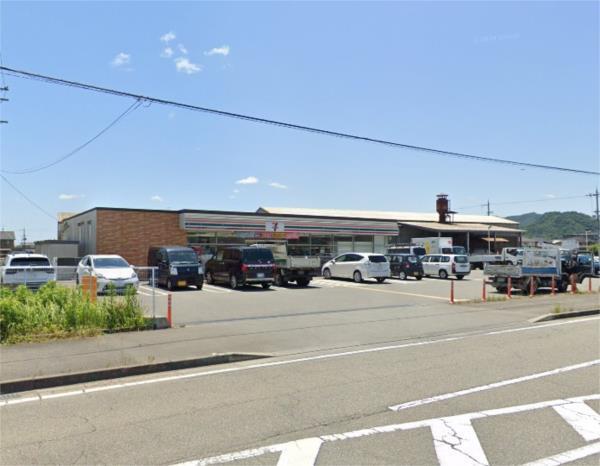 セブンイレブン 姫路香寺広瀬店：360m