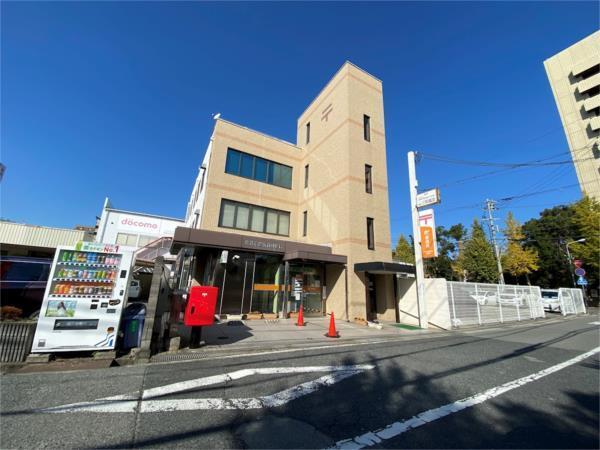 姫路市役所前郵便局：706m