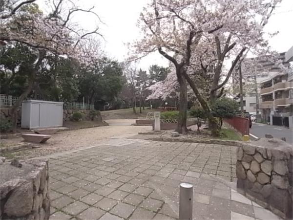 KOHYO 大石店：578m