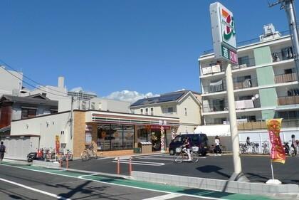 セブンイレブン西宮ガーデンズ北口店：1094m