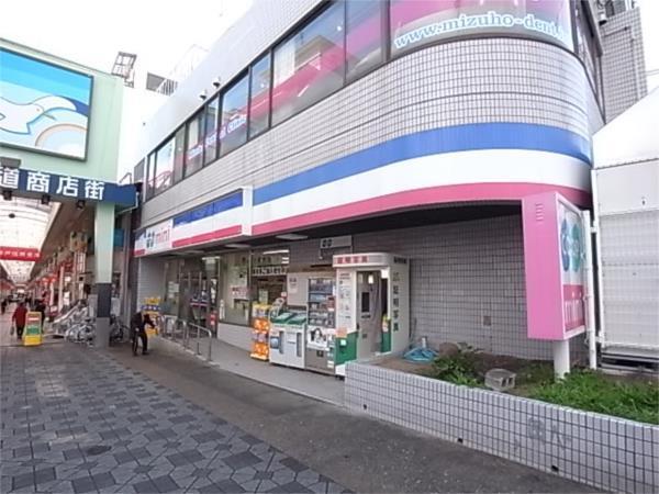 セブンイレブン：333m