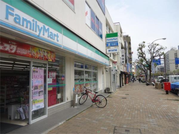 ファミリーマート高速神戸店：219m