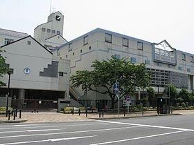 神戸市立兵庫大開小学校：228m