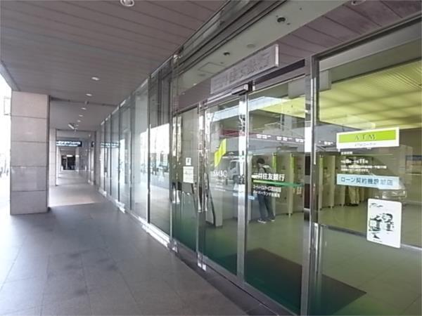 三井住友銀行：758m