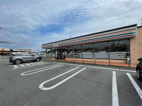 セブンイレブン 姫路津田今在家北店：987m