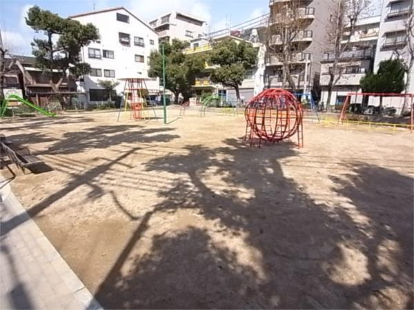 中央小学校：366m