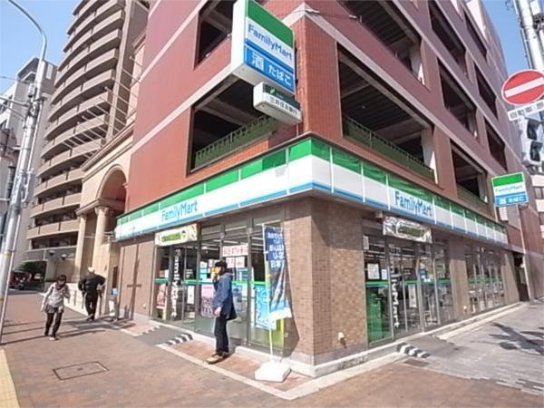 ファミリーマート：85m