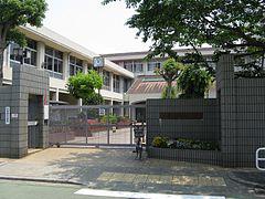 真陽小学校：450m