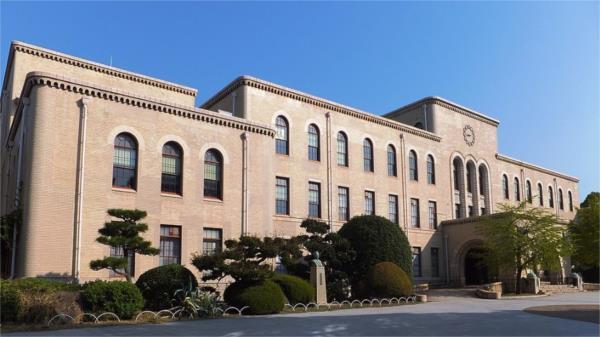 神戸大学：832m