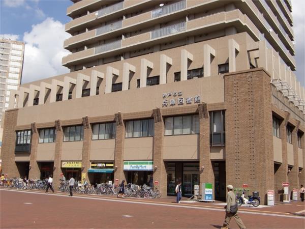 ﾄﾞﾗｯｸﾞｽﾄｱｻｰﾊﾞ兵庫南店：682m