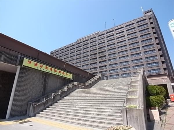 セブンイレブン：483m