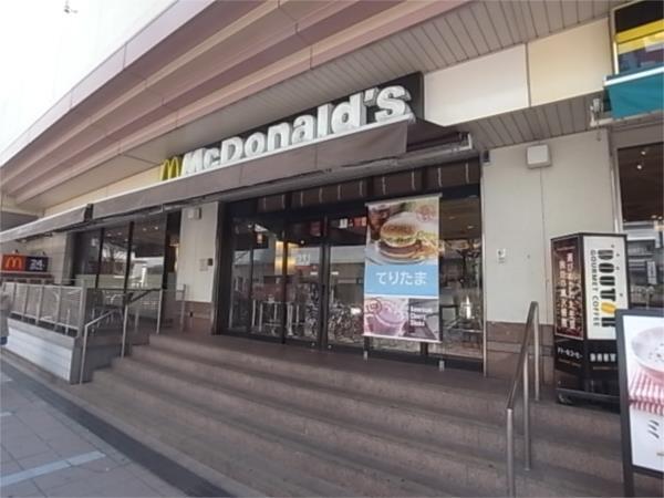 マクドナルド：663m