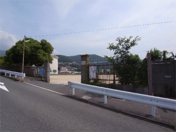 本山親子公園：389m