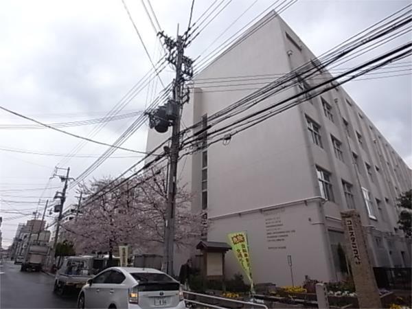 あずま幼稚園：300m