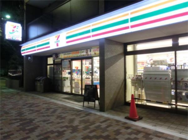 セブンイレブン 神戸六甲口店：300m