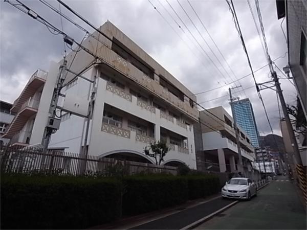 中央小学校：107m