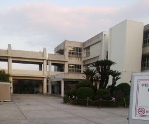 北夙川小学校：1866m