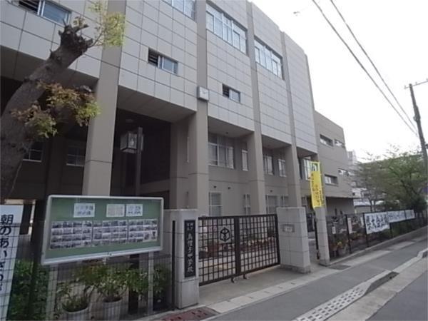 烏帽子中学校：161m