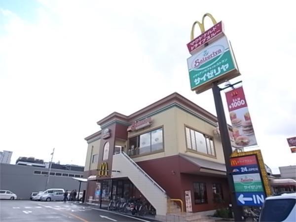 サイゼリヤ：399m