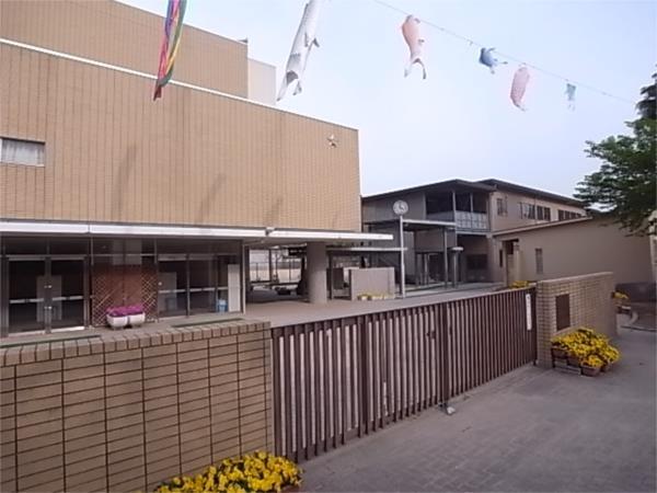 岩園小学校：1887m