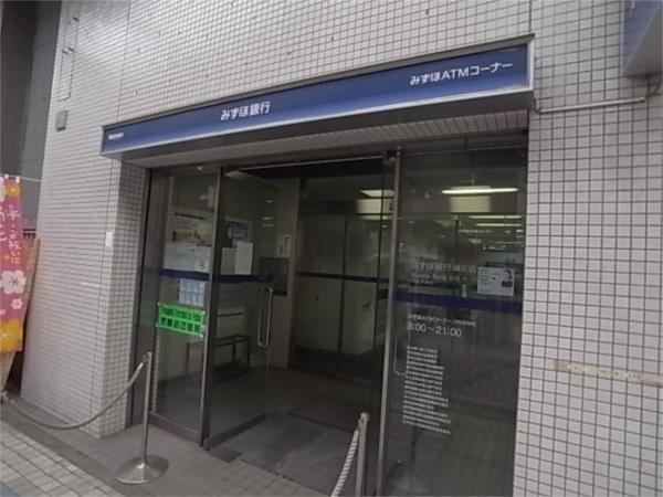 みずほ銀行：168m
