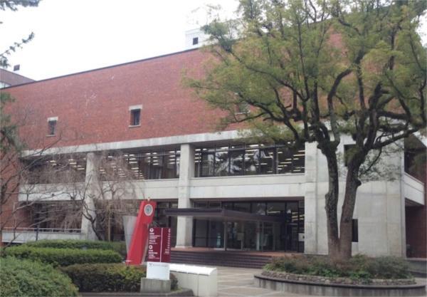 甲南大学図書館：658m