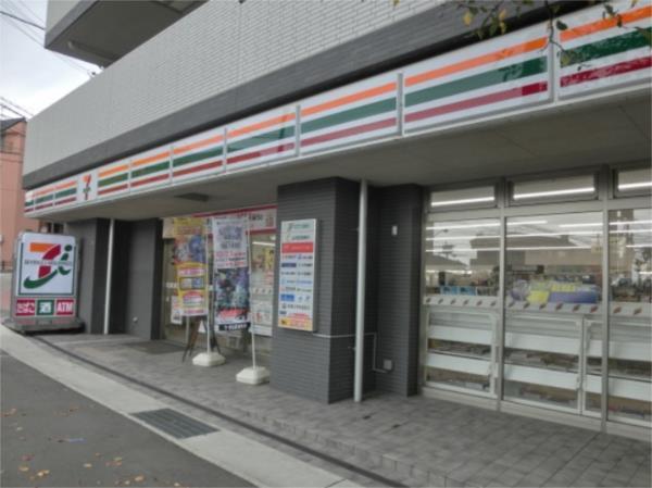 ｾﾌﾞﾝｲﾚﾌﾞﾝ 神戸六甲登山口店：358m