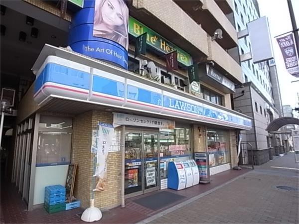 ローソン：696m