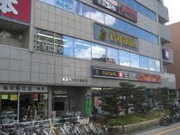 TSUTAYA 高速長田店：472m