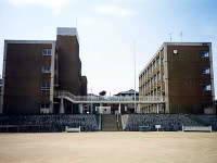 甲緑小学校：1141m