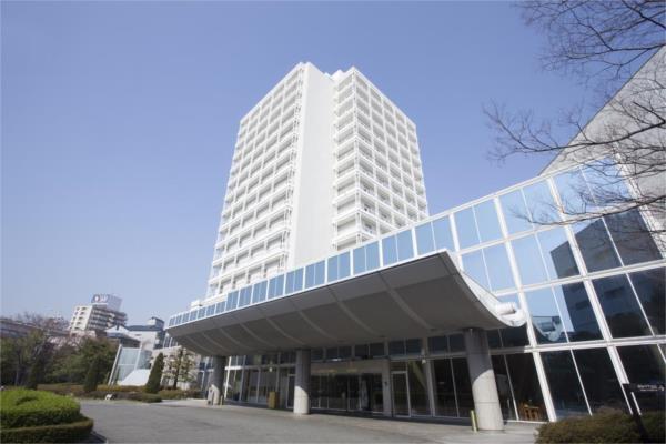 ホテルヒューイット甲子園：842m