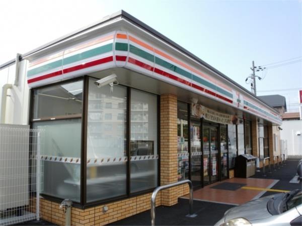 ｾﾌﾞﾝｲﾚﾌﾞﾝ 伊川谷住宅前店：796m