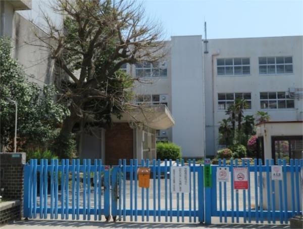 甲陽園小学校：691m
