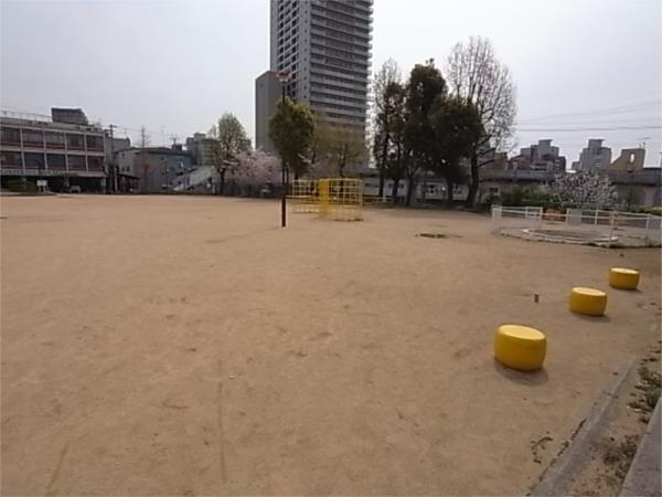 王子南公園：224m