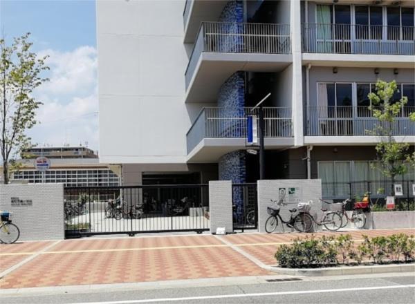 南甲子園小学校：590m