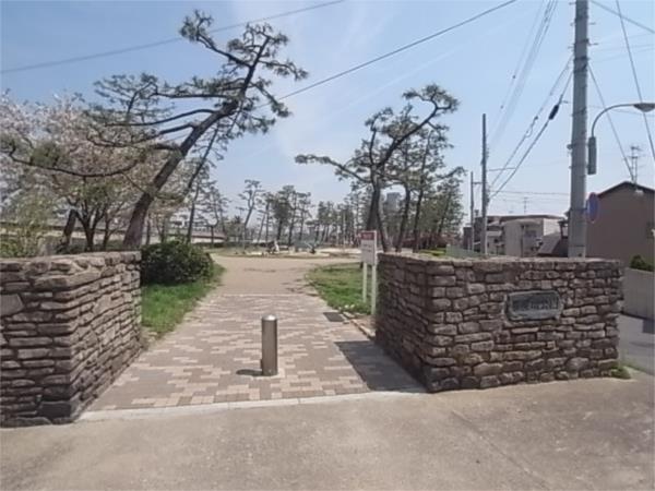石屋川公園：740m