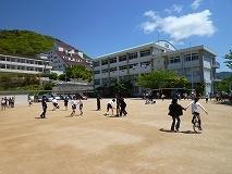 谷上小学校：959m